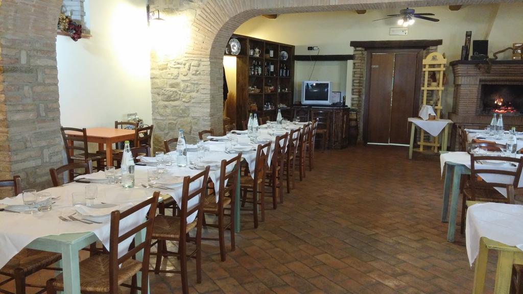 Societa Agricola F.Lli Angelucci Villa Cannara ภายนอก รูปภาพ